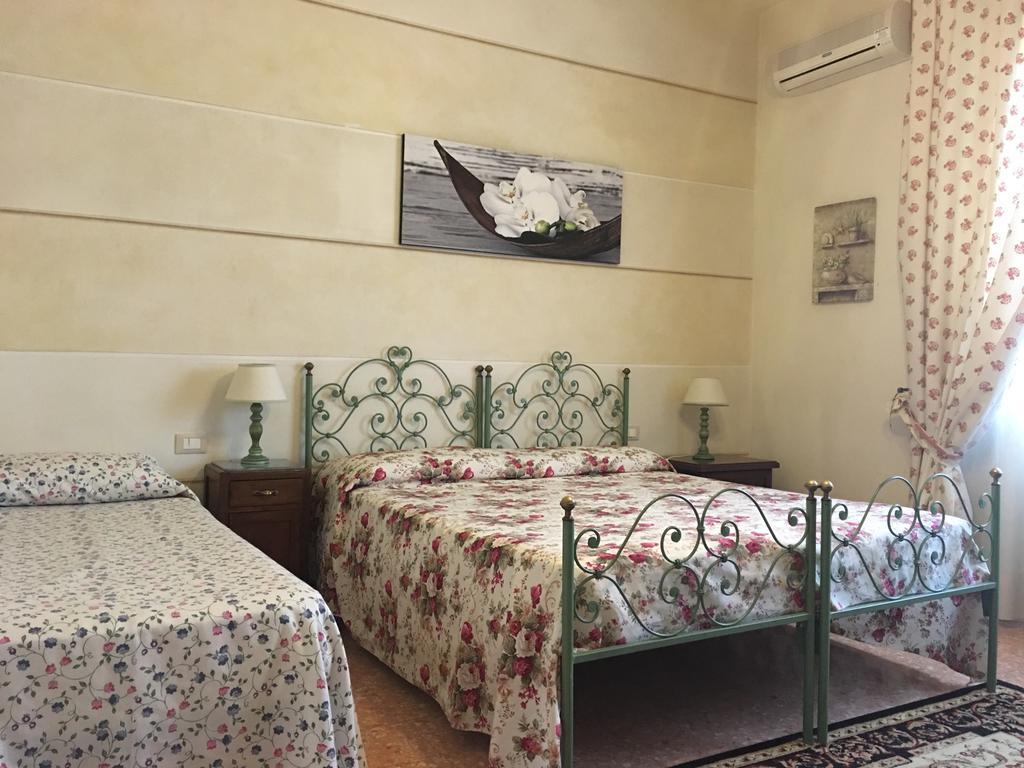 Affittacamere La Casa Di Ugo Ciglione Pokoj fotografie